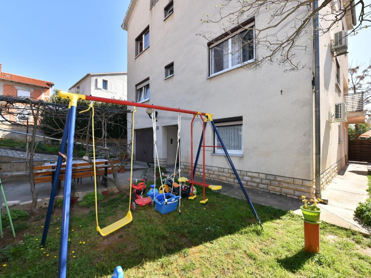 Traditional Apartment In Zadar With Garden Exterior photo